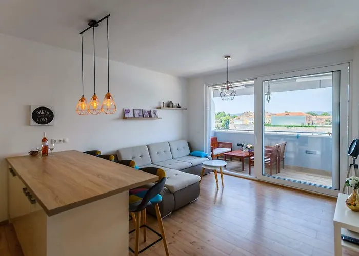 Skadenca Apartment *